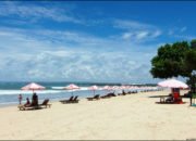 Pantai Terdekat: Tempat Wisata Tepi Laut yang Dekat dengan Anda